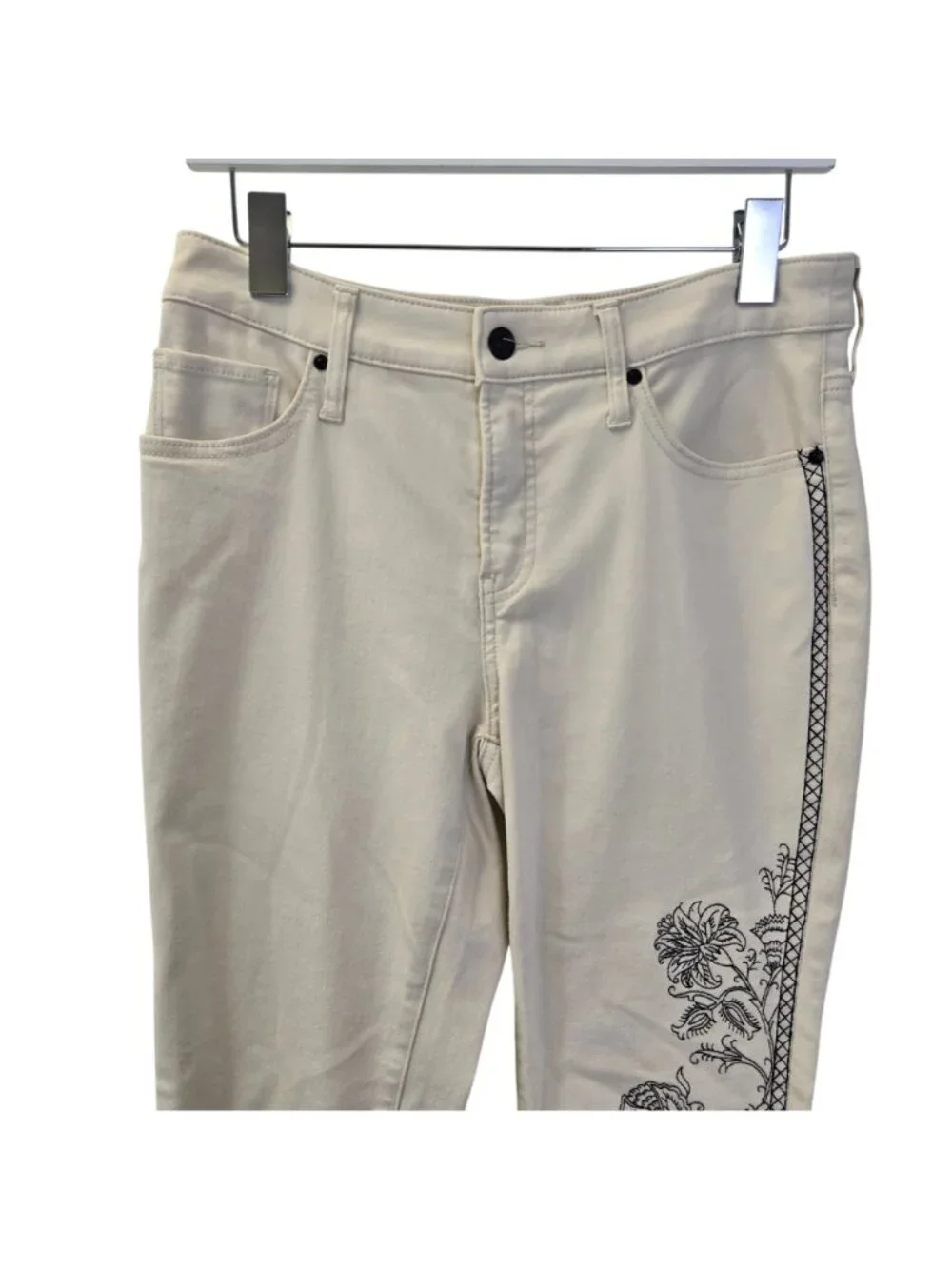 Chico's So Slimming Girlfriend Slim Leg Ankle Embroidered Jeans Size 4